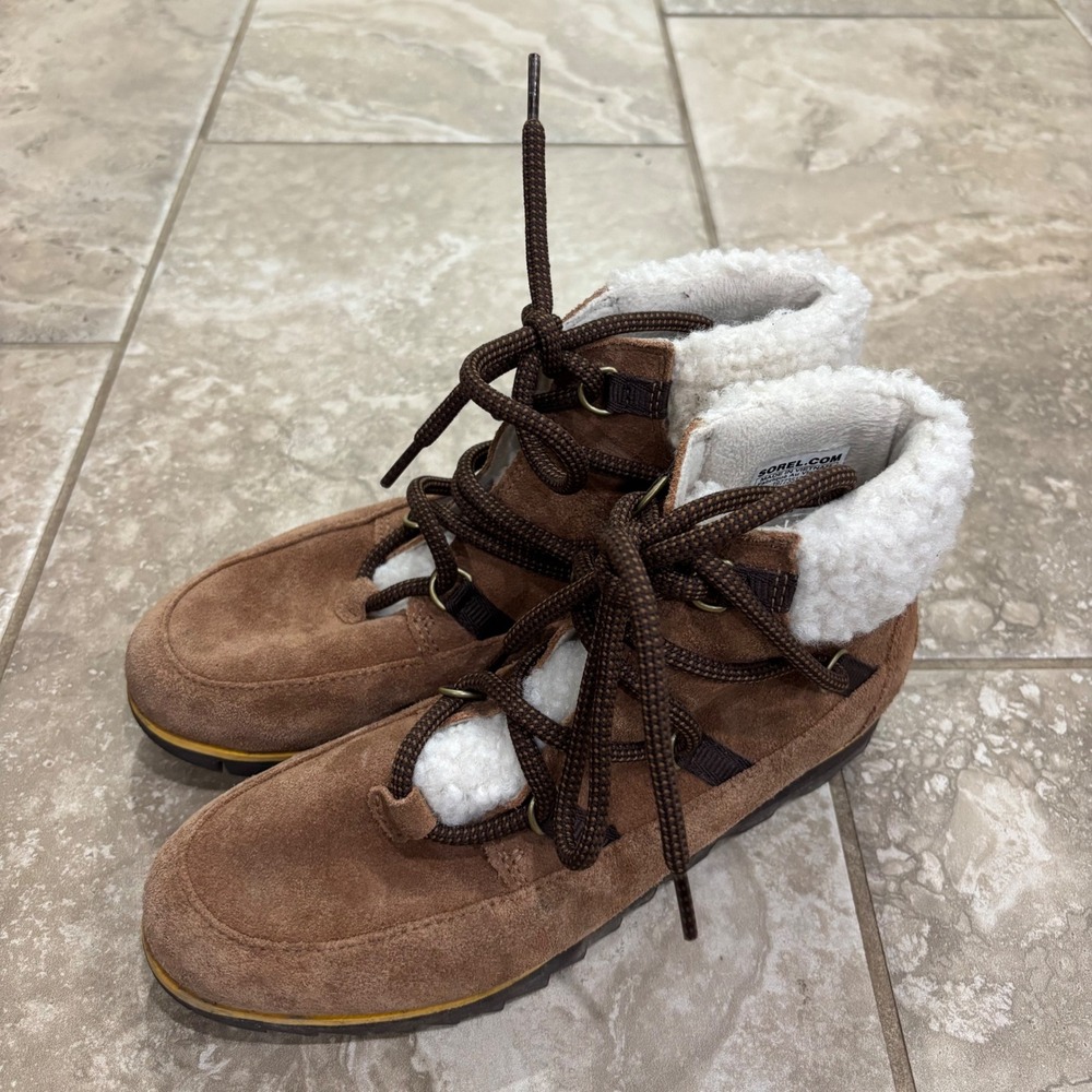 Sorel Kinetic Short Velvet Tan Suede Faux Shearling Boots NL4345-242 Womens 7